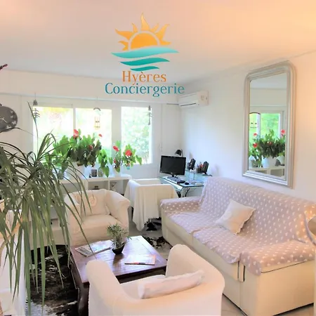 Апартаменты Cosy T3 Renove-Clim/Parking/Hyeres- Plage 10 Min Йер